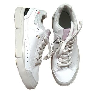 New On Cloud the Roger Center Court White Lily Sneakers 8.5